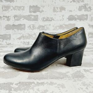 Trotters Black Leather Slip On Block Heel Ankle Booties V499